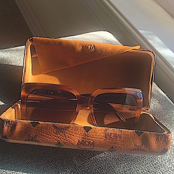 MCM Bundle Sunglasses with Hard Case & Cleaning Cloth New and Authentic - Picture 11 of 15
